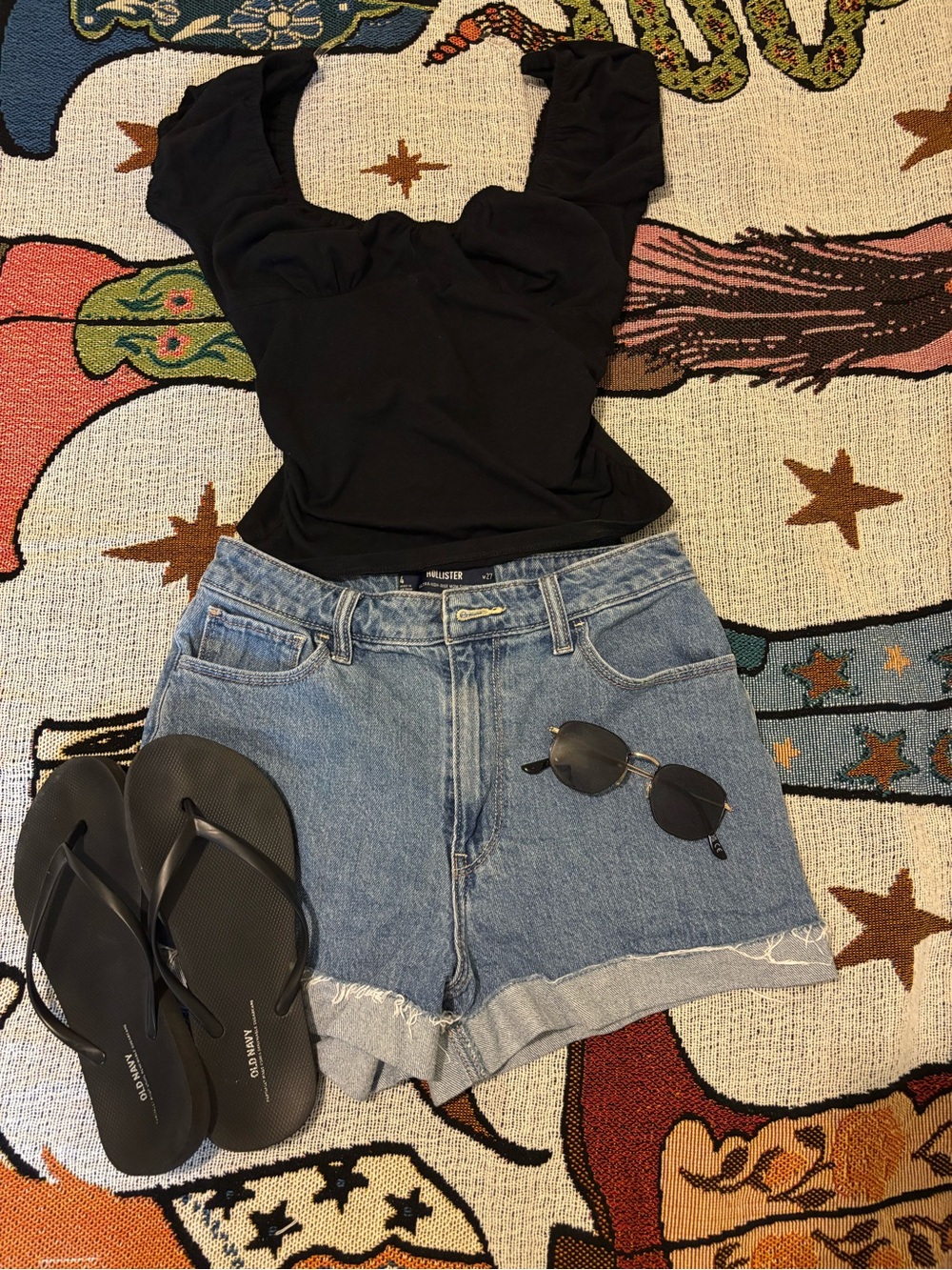 Hollister Ultra High Rise Mom Short
